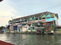 River houses in Thonburi